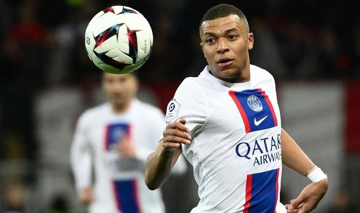 Kylian Mbappe ngồi ngoài cả mùa giải để chuyển đến Real Madrid