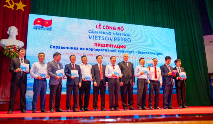 Vietsovpetro công bố Cẩm nang Văn hóa