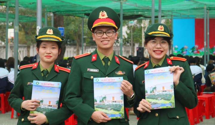 Công bố điểm sàn xét tuyển các trường quân đội năm 2023