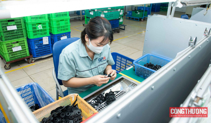 PMI chưa dứt chuỗi ngày dưới ngưỡng 50 điểm, ngành sản xuất kỳ vọng vào động lực từ các dự án đầu tư công