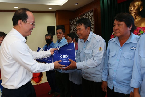 Dành gói 50.000 tỷ đồng cho công nhân vay để tránh tín dụng đen