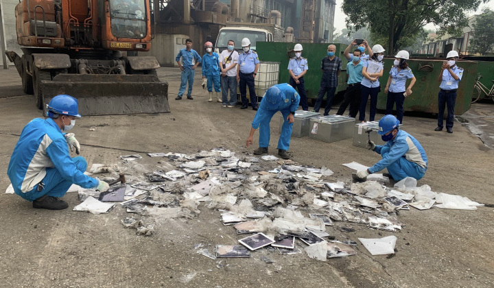 Hà Nội: Tiêu hủy lô hàng hoá vi phạm hành chính đợt 3/2023
