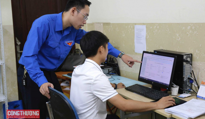 Đoàn Thanh niên Cục Xuất nhập khẩu hỗ trợ doanh nghiệp thực hiện thủ tục hành chính