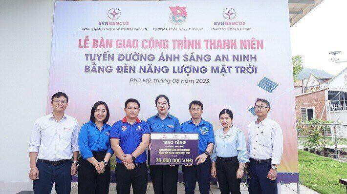 Công ty EPS: Bàn giao “Tuyến đường ánh sáng an ninh bằng đèn năng lượng mặt trời”