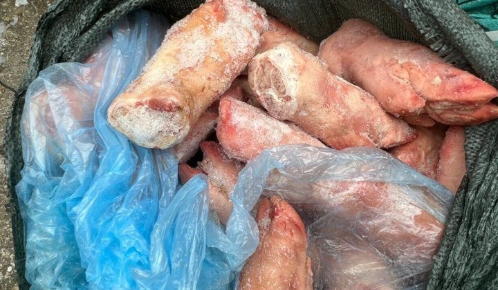 Lạng Sơn: kịp thời ngăn chặn 1,5 tấn chân giò lợn bốc mùi đang lưu thông trên thị trường