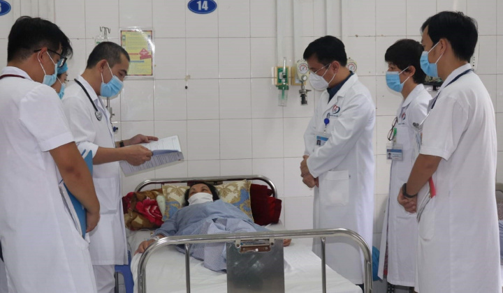 Các yếu tố liên quan đến chất lượng cuộc sống của nhân viên y tế tại Bệnh viện đa khoa tỉnh Trà Vinh