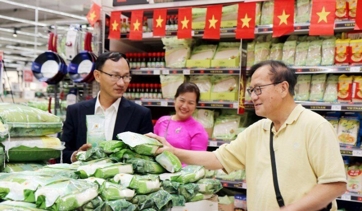 Xu hướng phát triển việc điều chỉnh pháp lý vấn đề sử dụng hàng rào phi thuế quan liên quan đến việc bảo vệ môi trường và sức khỏe con người trong thương mại quốc tế