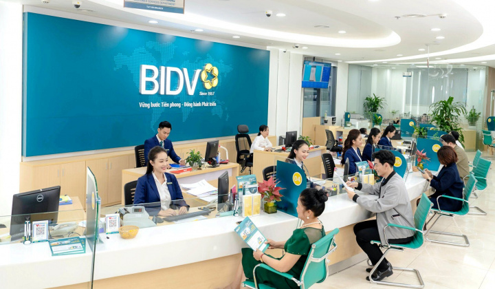 4 ngân hàng lớn đồng loạt giảm "sốc" lãi suất huy động xuống mức thấp nhất thị trường