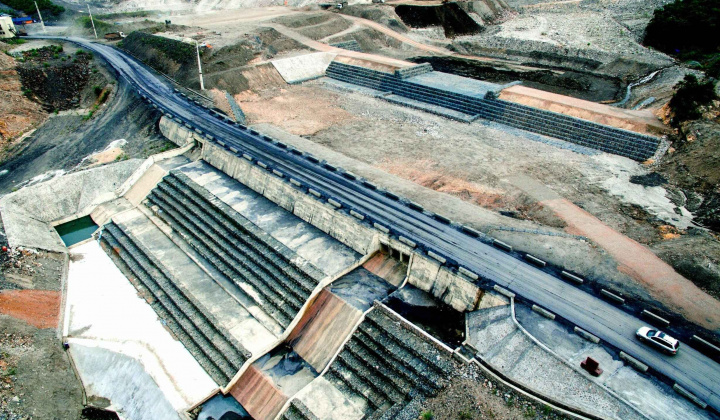 Nỗ lực "xanh hóa" môi trường khai thác mỏ