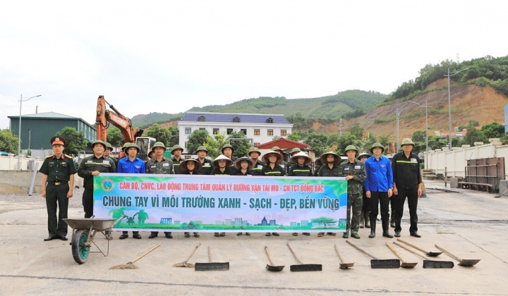 Tổng công ty Đông Bắc ra quân thực hiện vệ sinh môi trường