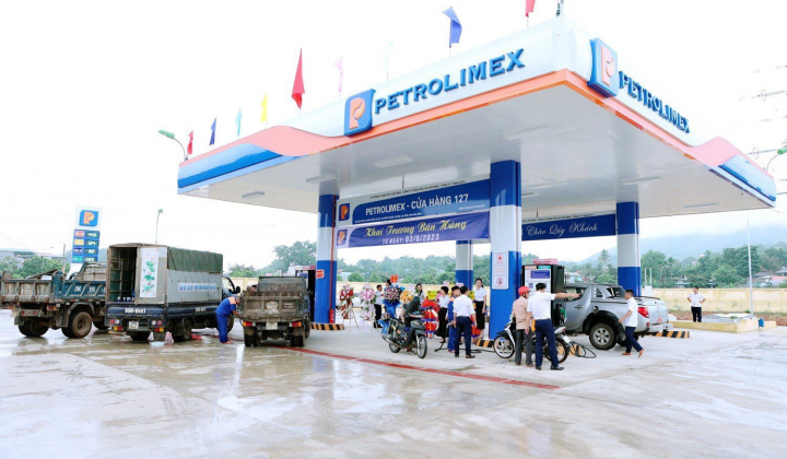 Công ty Xăng dầu Hà Sơn Bình khai trương Cửa hàng số 127 tại huyện Lạc Sơn