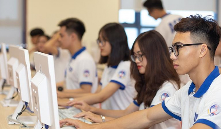 Sự phát triển của khoa học công nghệ - cơ hội và thách thức đối với giáo dục đại học ở Việt Nam