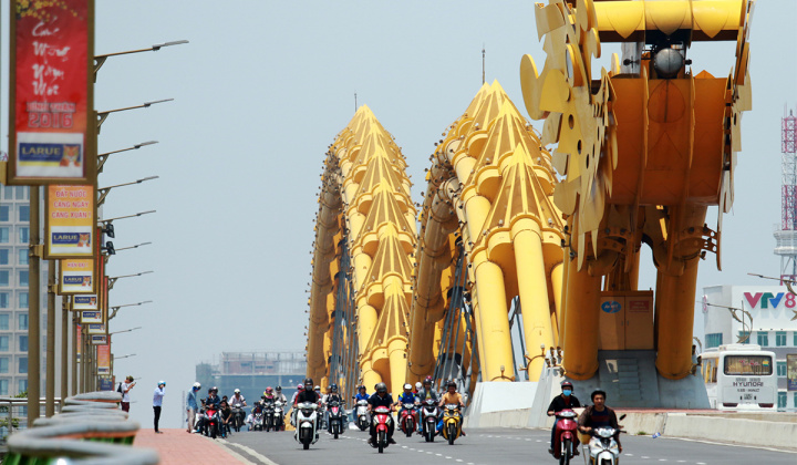 Thời tiết hôm nay ngày 07/8/2023: Hà Nội mưa to cục bộ, TP. Hồ Chí Minh mưa về chiều tối, Đà Nẵng nắng nóng lên tới 40 độ