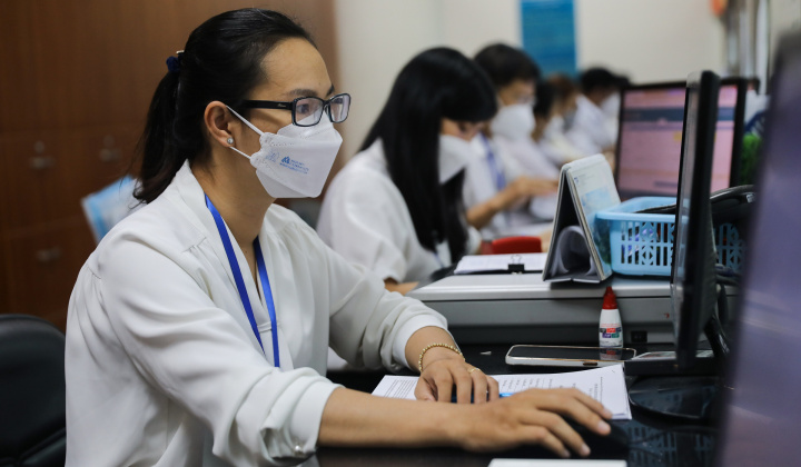 Người tinh giản biên chế được hưởng chính sách nghỉ hưu trước tuổi