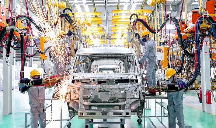 Lắp đặt dây chuyền hàn chuyên biệt cho dòng xe tải THACO Frontier thế hệ mới