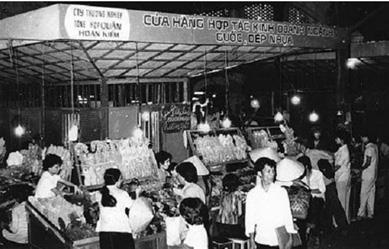 Những bước đi đầu tiên trong xóa bỏ bao cấp hàng phân phối