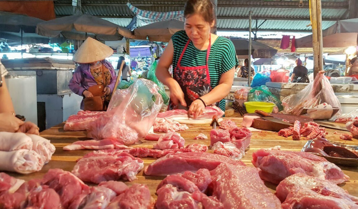 Giá heo hơi hôm nay 15/9: Đà giảm giá tại miền Bắc chưa có dấu hiệu ngừng