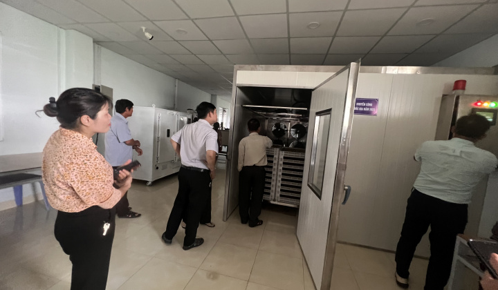 Ninh Thuận: Kinh phí khuyến công quốc gia hỗ trợ máy sấy bơm nhiệt cho sản phẩm nho