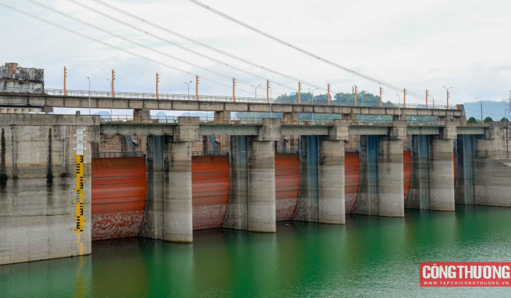 Mực nước hồ thủy điện ngày 15/9: Nhiều hồ chứa lớn giảm lưu lượng, mực nước thấp