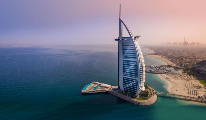 Điều gì làm nên đẳng cấp của Burj Al Arab - khách sạn 7 sao duy nhất trên thế giới?