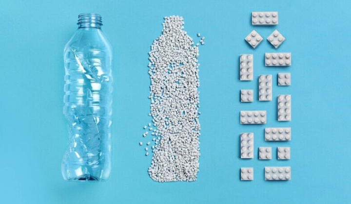 LEGO ngừng sản xuất gạch làm từ chai nhựa tái chế do khí thải carbon