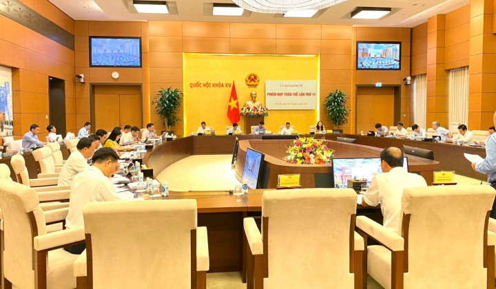 Ủy ban Kinh tế thẩm tra Kế hoạch phát triển kinh tế xã hội năm 2023