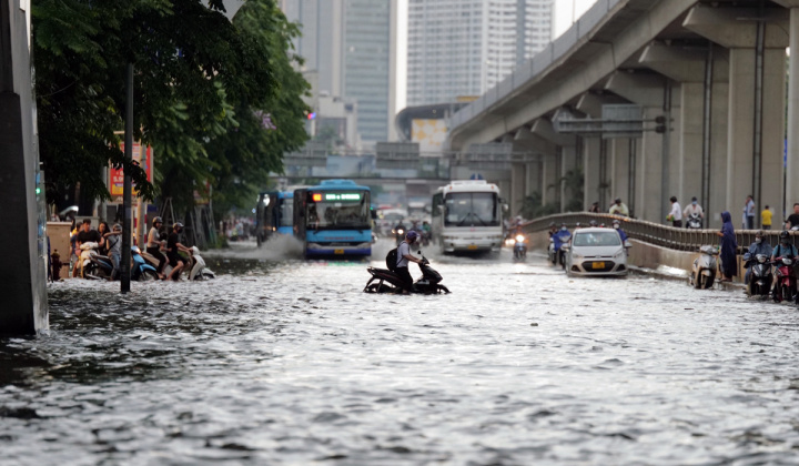 Thời tiết hôm nay ngày 30/9/2023: Hà Nội mưa to, Thành phố Hồ Chí Minh, Đà Nẵng mưa về chiều và tối