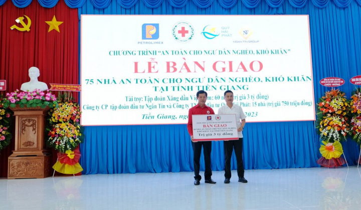 Petrolimex tặng ngư dân nghèo Tiền Giang 60 căn nhà an toàn