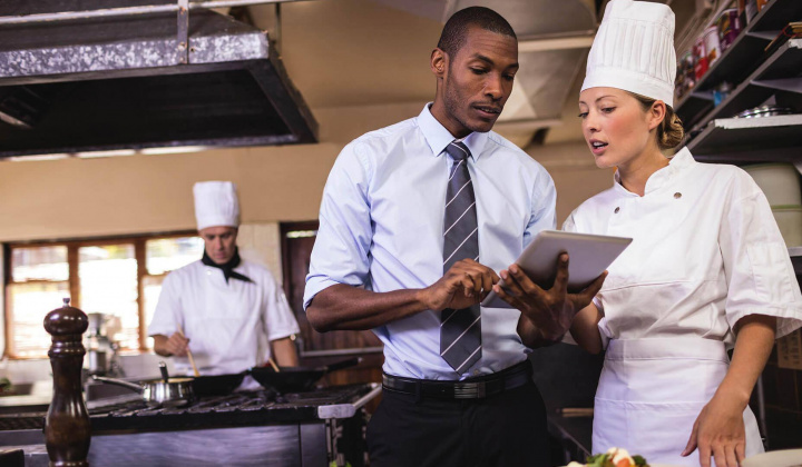 Xây dựng chương trình đào tạo cử nhân ngành Quản trị nhà hàng và dịch vụ ăn uống đáp ứng nhu cầu xã hội sau đại dịch Covid-19 tại Đại học Công nghiệp Hà Nội