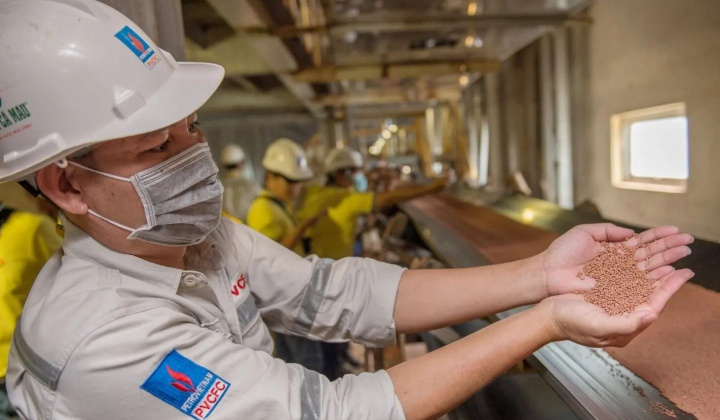 Dự báo giá phân ure có thể tăng thêm 30%, cổ phiếu DCM - Đạm Cà Mau “trần cứng”