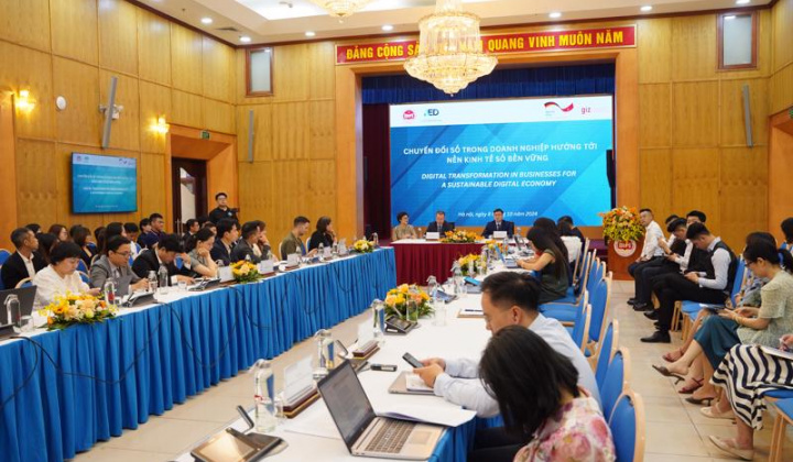 Chuyển đổi số gắn với chuyển đổi xanh: Điều kiện bắt buộc doanh nghiệp cần áp dụng