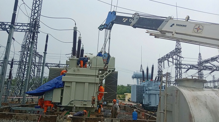 Truyền tải điện Phú Yên: Đảm bảo lưới điện an toàn trong mùa mưa bão