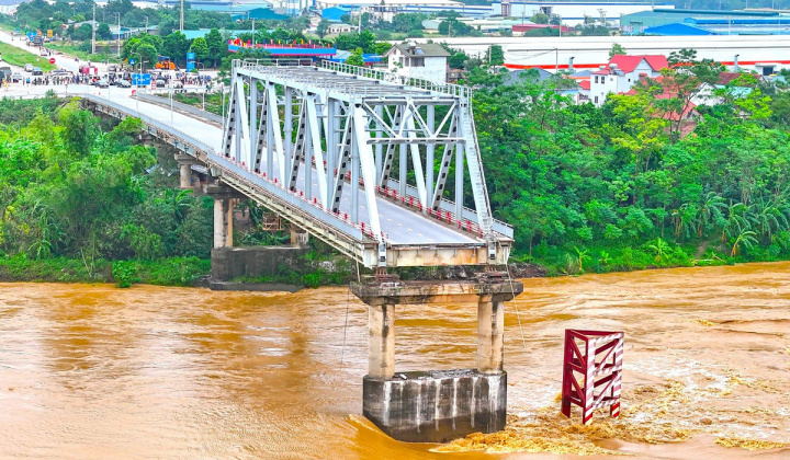 Đưa công trình cầu Phong Châu mới vào khai thác trong năm 2025