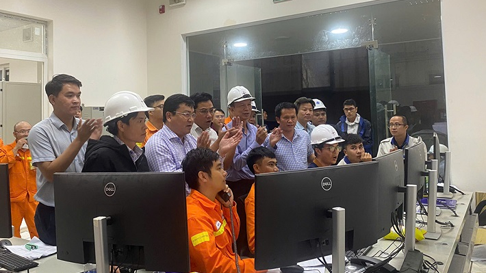 Đóng điện Trạm biến áp 220kV Khu kinh tế Nghi Sơn và đường dây đấu nối, vượt trước tiến độ 4 ngày