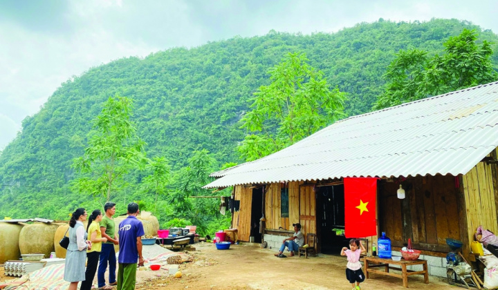 Thủ tướng ra công điện triển khai xoá nhà tạm, nhà dột nát trên cả nước