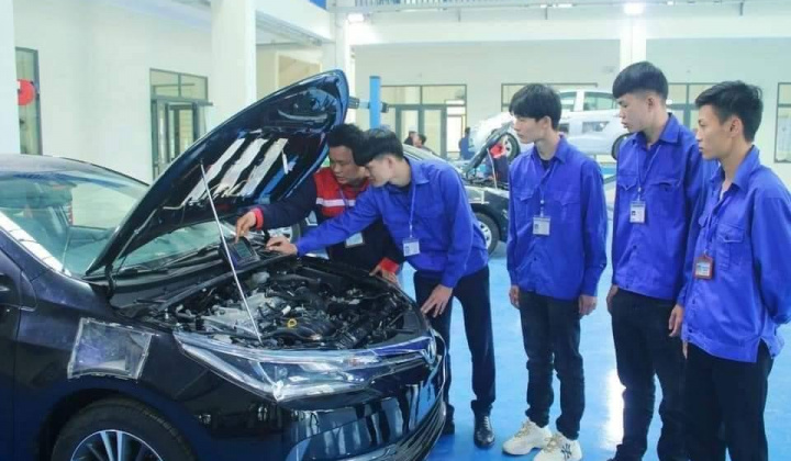 Ninh Bình: Cần quan tâm đào tạo nhân lực cho phát triển công nghiệp hỗ trợ