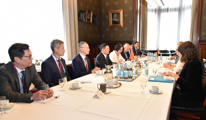 Việt Nam cam kết tạo mọi thuận lợi cho các doanh nghiệp châu Âu đầu tư kinh doanh