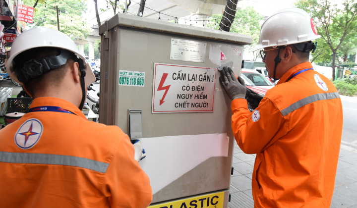 EVNHANOI: Để không còn nguy cơ mất an toàn bởi quảng cáo rao vặt