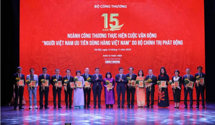 Ngành Công Thương ghi nhận đóng góp của Petrolimex trong Cuộc vận động “Người Việt Nam ưu tiên dùng hàng Việt Nam”