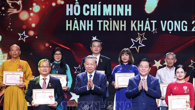 Tổng Bí thư Tô Lâm dự Chương trình "Hồ Chí Minh-Hành trình khát vọng 2024"