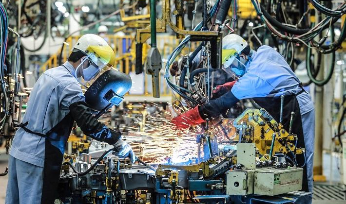 Công điện của Thủ tướng: Tiếp tục đưa vốn vào sản xuất, giảm lãi suất cho vay