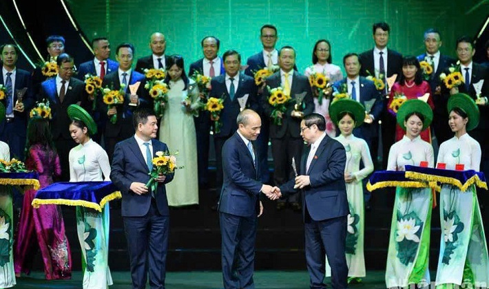 Vinh danh Thương hiệu Quốc gia 2024: Bảo hiểm Bảo Việt - 60 năm cam kết vì cộng đồng