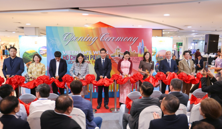 Central Retail Việt Nam đồng tổ chức Tuần hàng Việt Nam tại Udon Thani, Thái Lan 2024