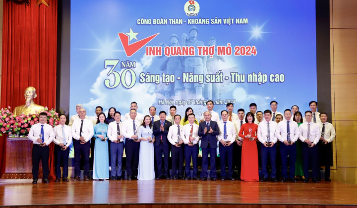 Vinh quang thợ mỏ: “30 năm Sáng tạo - Năng suất - Thu nhập cao”