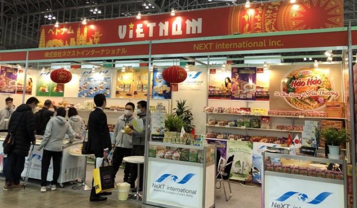 Hàng Việt - Từ làng ra biển lớn