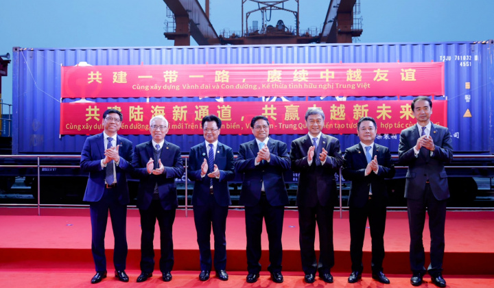 Gỡ nút thắt vận tải, mở hành lang thương mại mới tới Trung Á và châu Âu