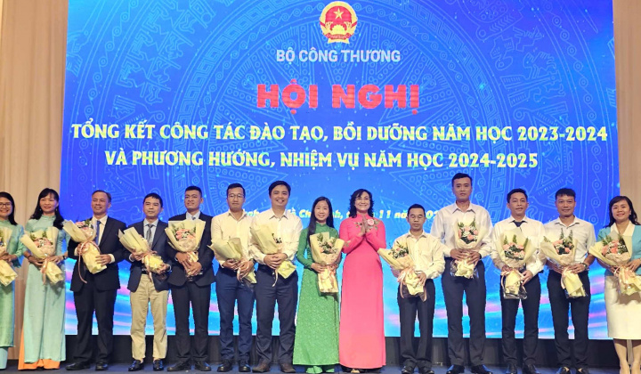 Bộ Công Thương tổ chức Hội nghị Tổng kết công tác đào tạo, bồi dưỡng năm học 2023 - 2024
