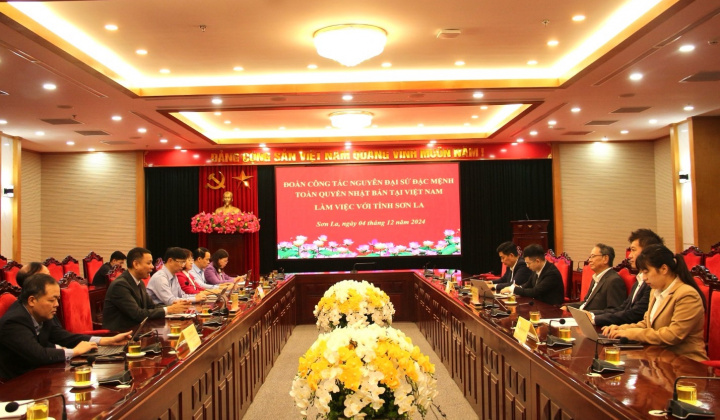 Tỉnh Sơn La và Công ty Thủy điện Sơn La làm việc với nguyên Đại sứ đặc mệnh toàn quyền Nhật Bản tại Việt Nam