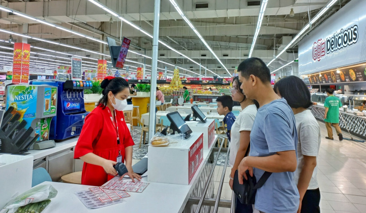 Nam Định: Hoạt động thương mại dịch vụ sôi động trong tháng 11