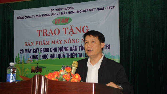 Tổng công ty VEAM trao tặng 20 nông nghiệp cho bà con Quảng Trị khắc phục thiên tai